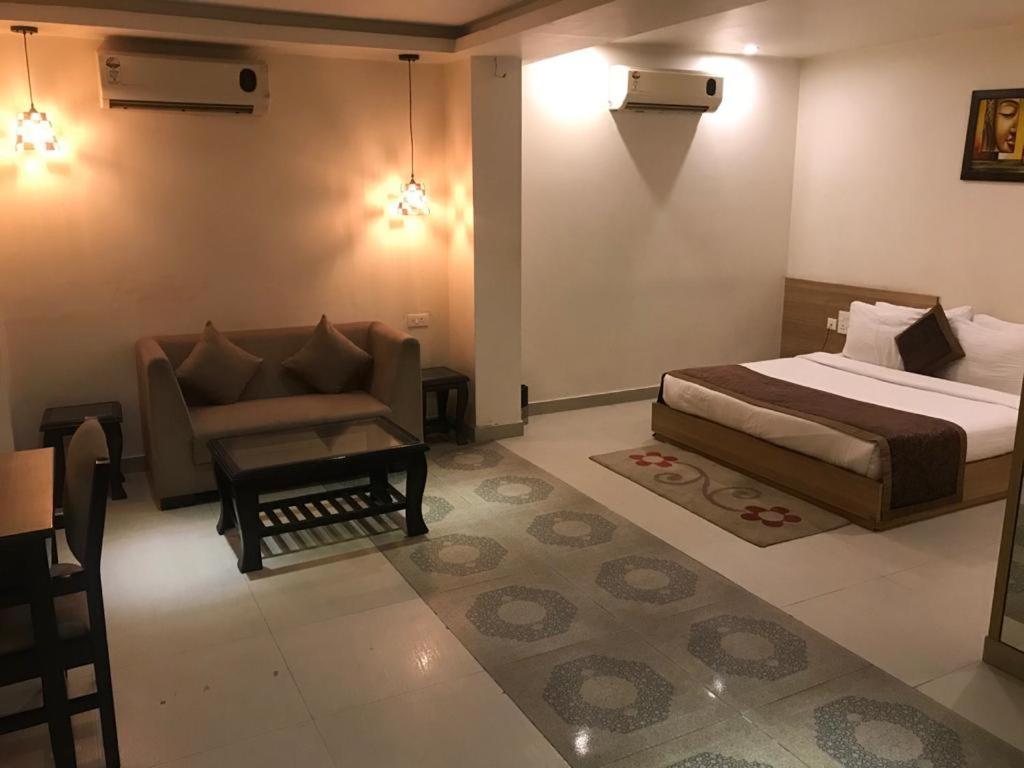 Hotel City Square Hisār Exterior photo